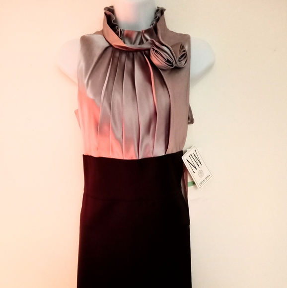 NWT🎁FREE GIFT INCLUDED🎁 Cocktail Dress Roses Stretchable Midi Sleeveless - Picture 9 of 15